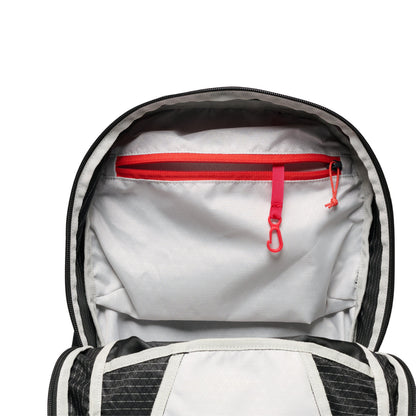 Women's Pursuit 25 Backpack | Black Diamond Classic